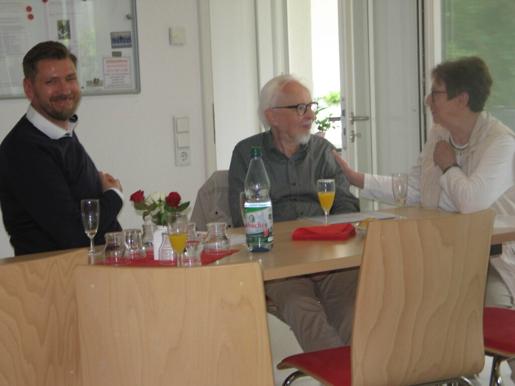 Mario Emmermann - Technischer Geschäftsführer GSW, Stefan Wahrig Architekt GSW,  WiA-Gründungsmitglied Inge Beck